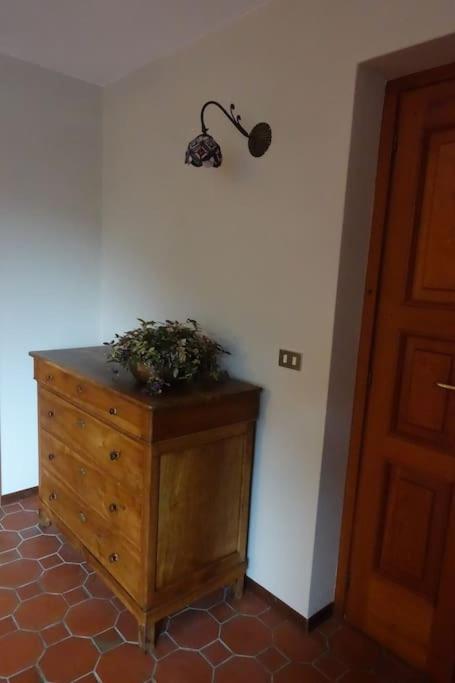 Apartamento La Dimora Della Fontana Mozzio Exterior foto