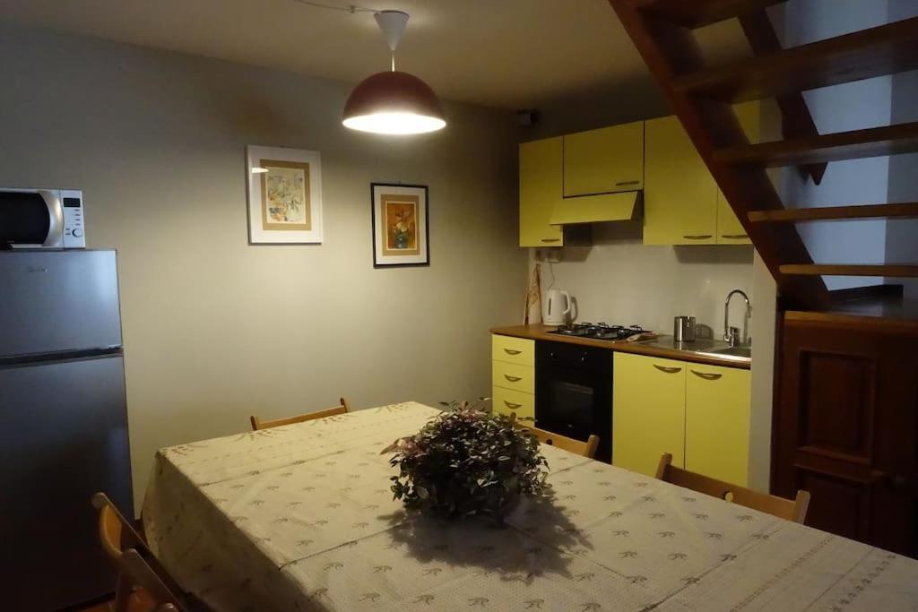 Apartamento La Dimora Della Fontana Mozzio Exterior foto
